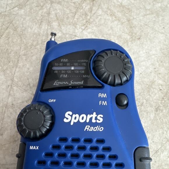 Durabrand AM/FM Sports Radio Battery Powered Model: PR-35M - Picture 6 of 9